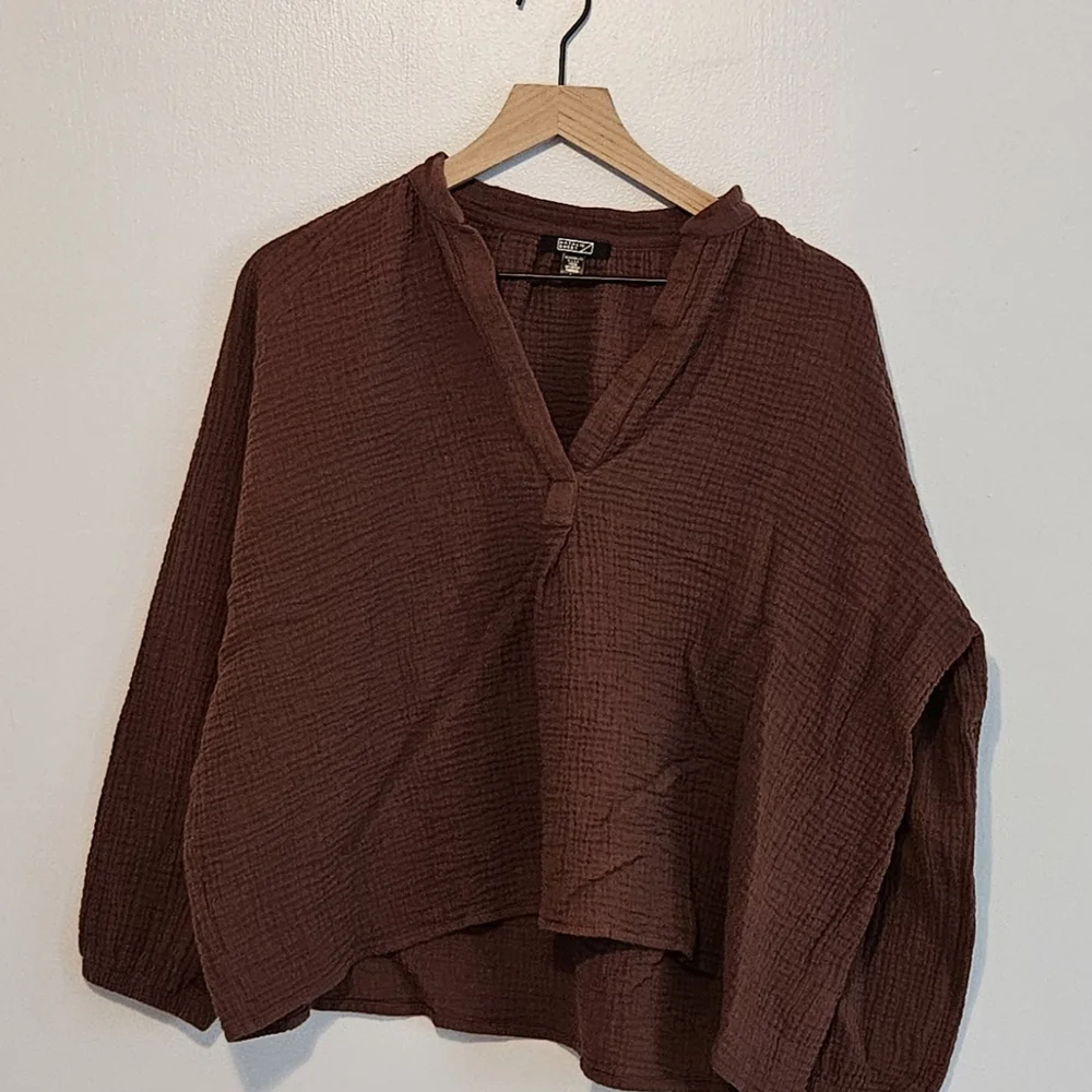 Women's Raisin Top - Picture 3 of 4